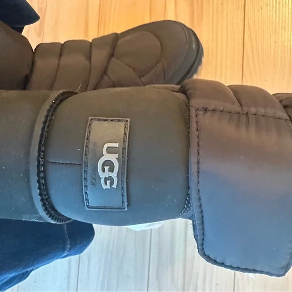 UGG Black Ankle Boots Wool Lining 💜 Super Cozy 💜 - Picture 4 of 12